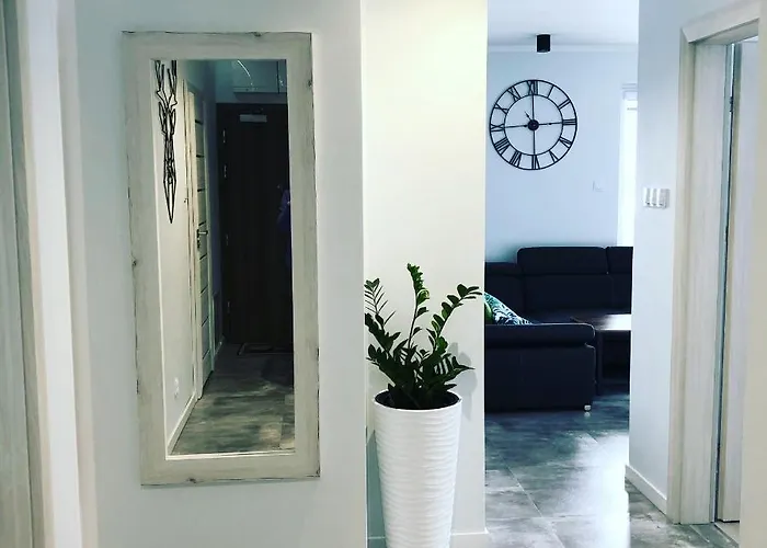 Happiness 옐레니아구라